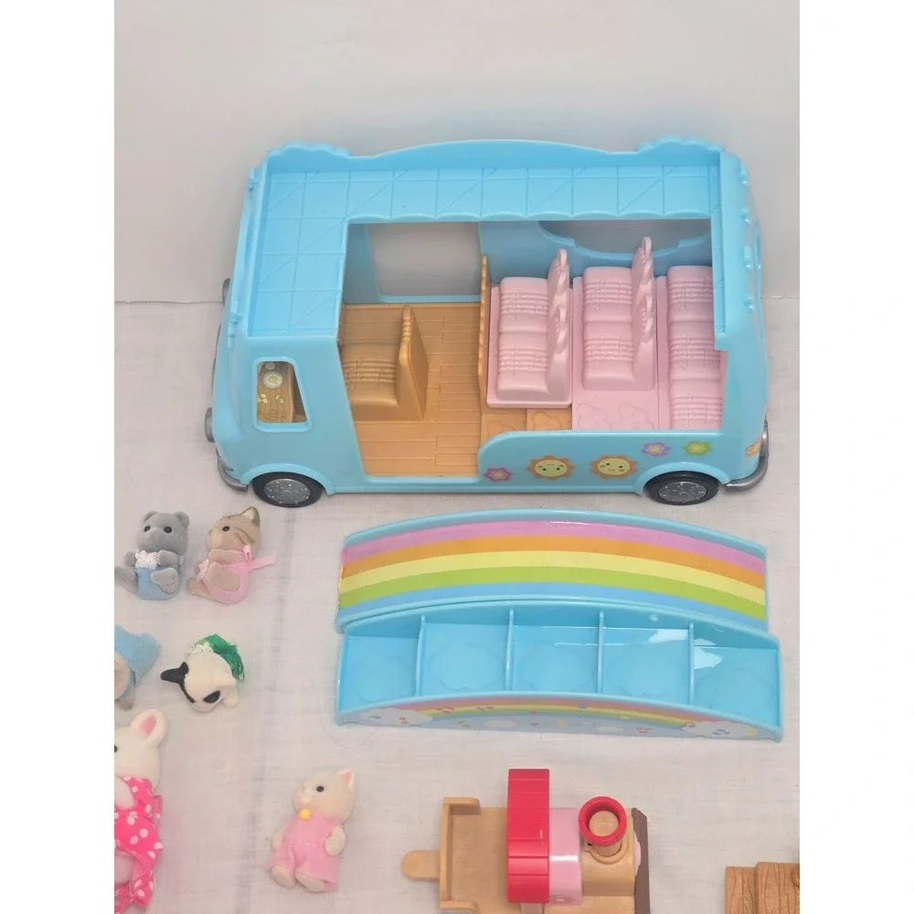 Calico Critters Sylvanian Baby Play Nursery School Bus‎ Train Baby Cow Elephant